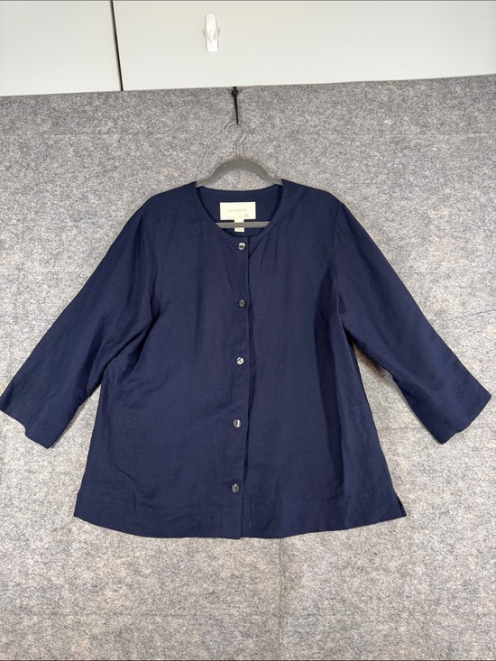 Liz Claiborne Tops - Liz Claiborne Navy Linen Blend Button Front  Top XL Minimalist Career Lagenlook